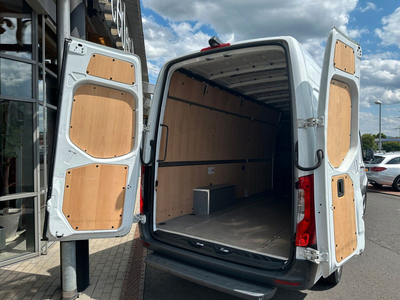 Furgón Mercedes-Benz Sprinter 317 CDI 4325 Klima Schwing 360 SHZ Temp: foto 6