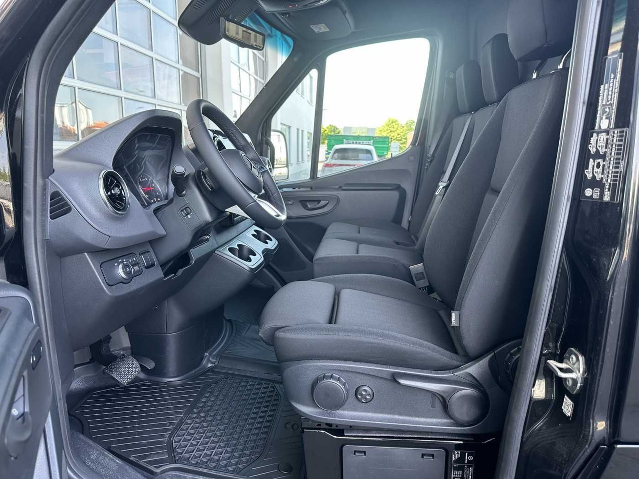 Furgón Mercedes-Benz Sprinter 319 CDI 4325 AHK DISTRONIC 360 Klima: foto 8