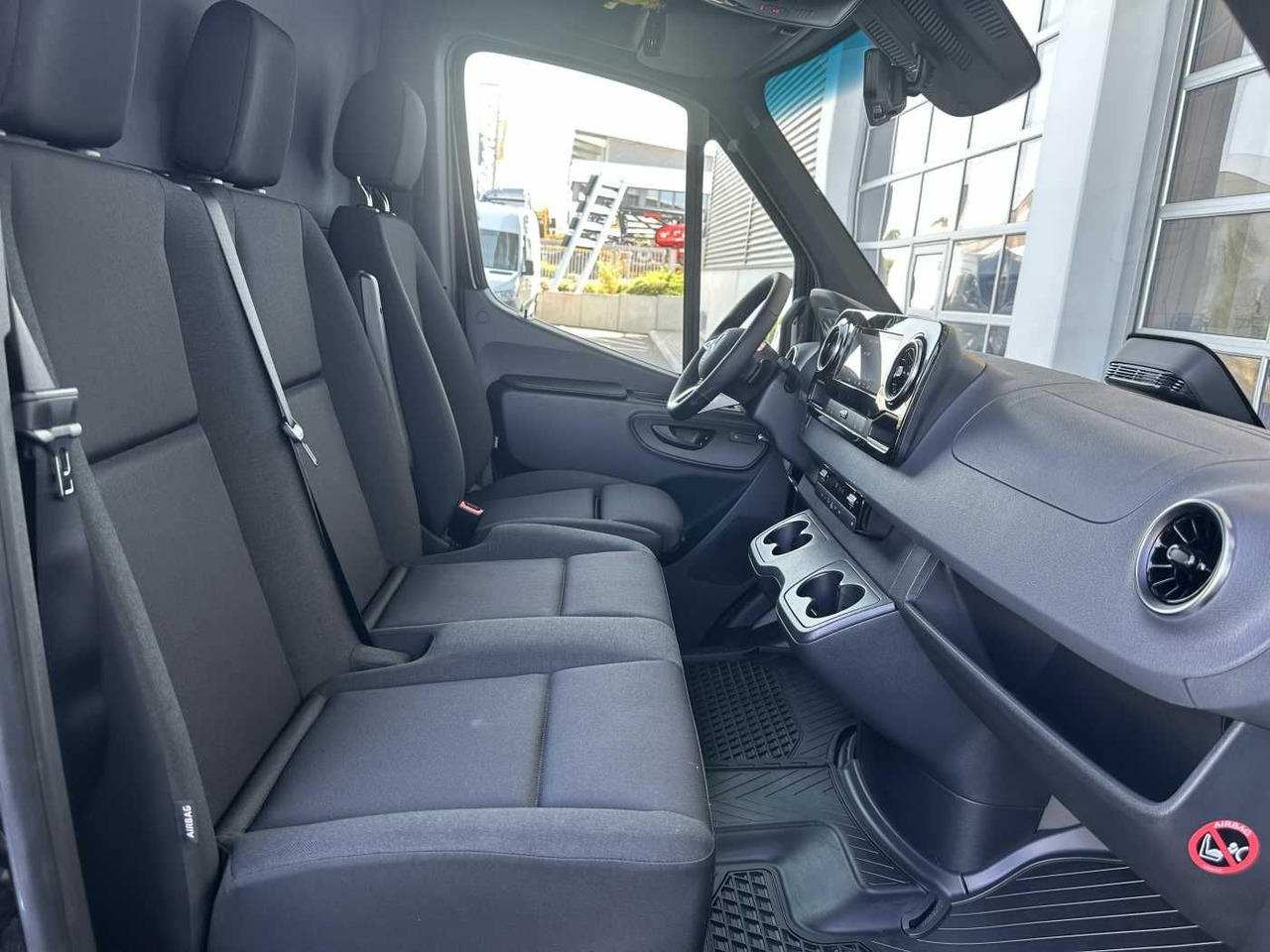 Furgón Mercedes-Benz Sprinter 319 CDI 4325 AHK DISTRONIC 360 Klima: foto 9