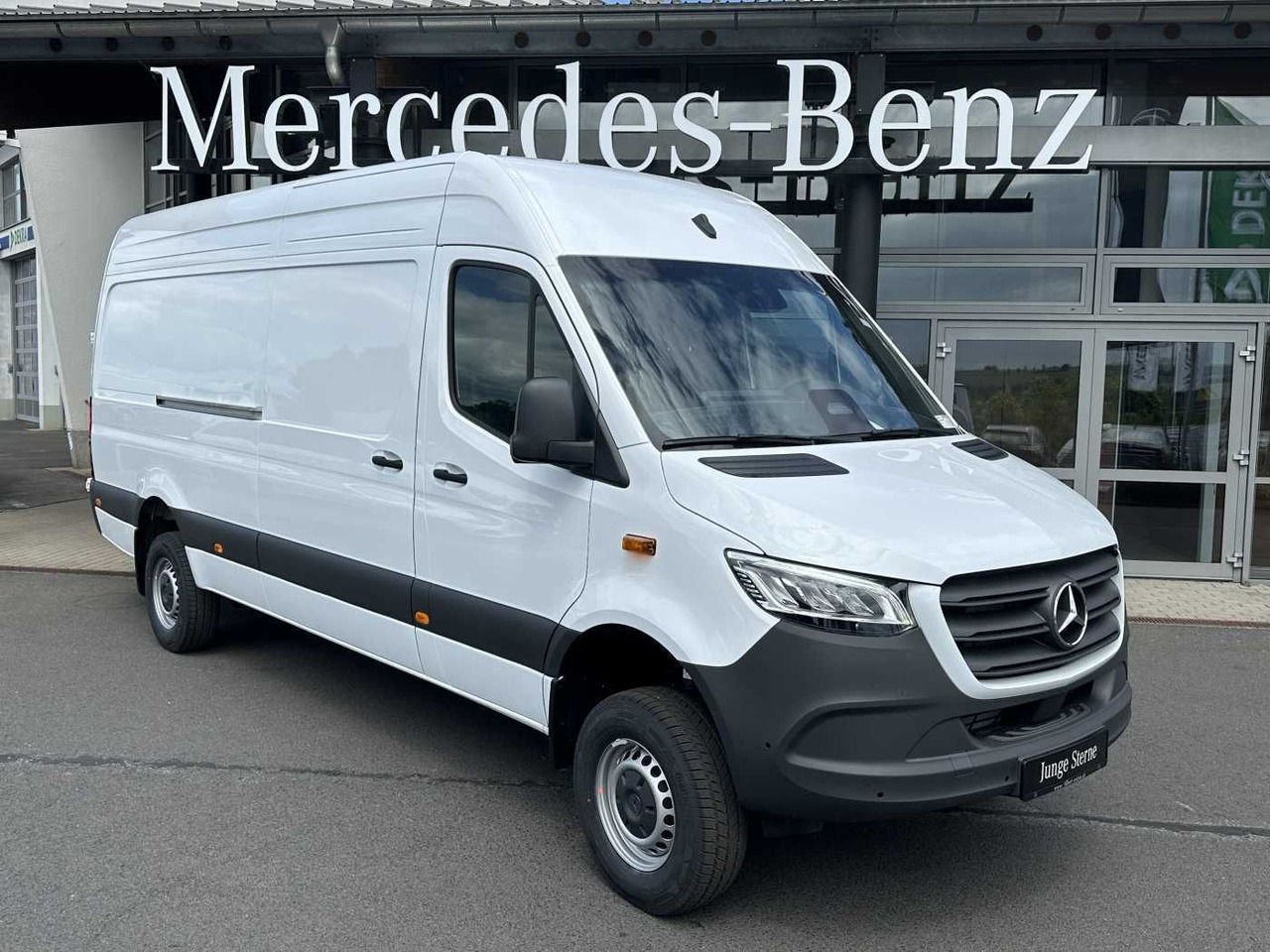 Mercedes-Benz Sprinter 319 CDI 4x4 4325 Kamera LED SHZ MBUX - Furgón: foto 1 Mercedes-Benz Sprinter 319 CDI 4x4 4325 Kamera LED SHZ MBUX - Furgón: foto 1