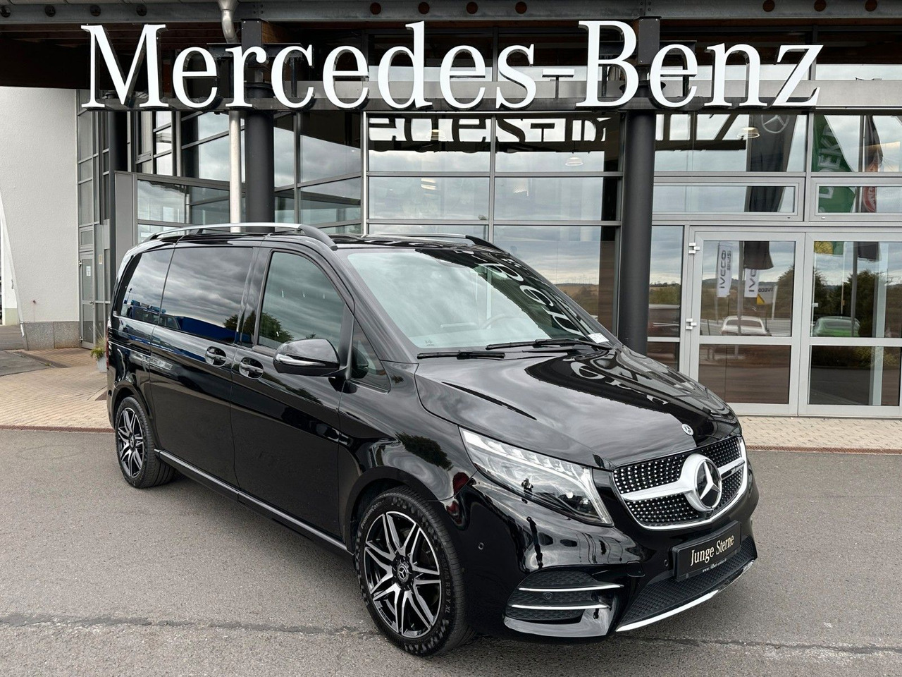 Mercedes-Benz V 250 d EDITION AMG Kompakt ILS elektr Türen - Coche familiar: foto 1 Mercedes-Benz V 250 d EDITION AMG Kompakt ILS elektr Türen - Coche familiar: foto 1