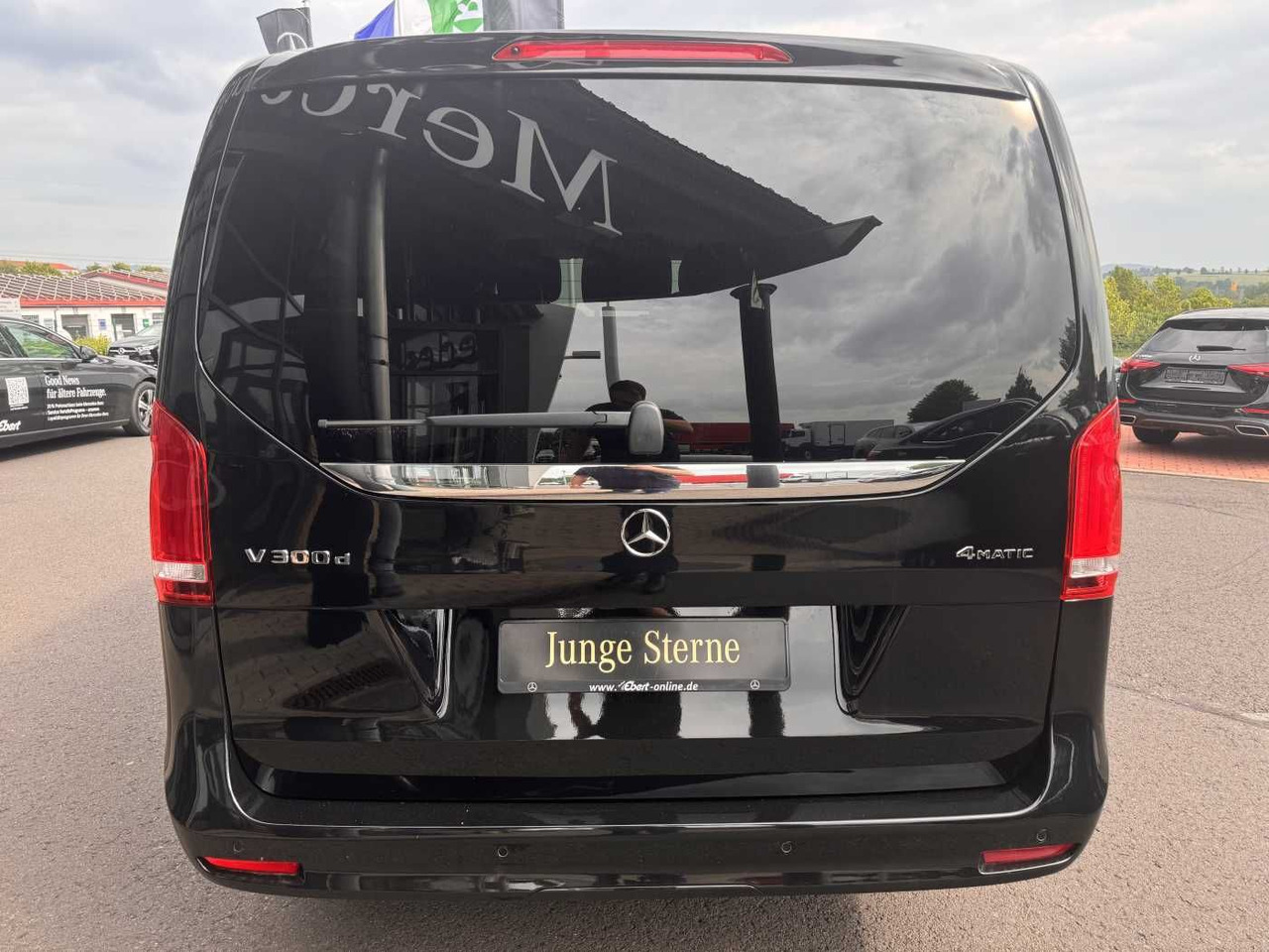 Mercedes-Benz V 300 d 4MATIC AVA 3430 AHK2,5 DISTRONIC 360 - Coche: foto 5 Mercedes-Benz V 300 d 4MATIC AVA 3430 AHK2,5 DISTRONIC 360 - Coche: foto 5