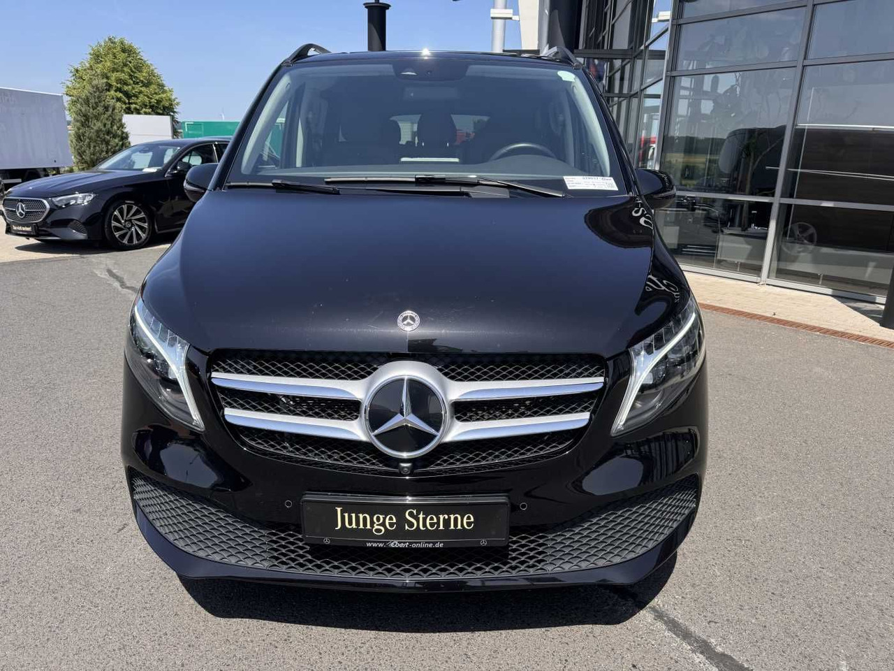 Mercedes-Benz V 300 d 4MATIC AVA 3430 AHK2,5 DISTRONIC 360 - Coche: foto 2 Mercedes-Benz V 300 d 4MATIC AVA 3430 AHK2,5 DISTRONIC 360 - Coche: foto 2