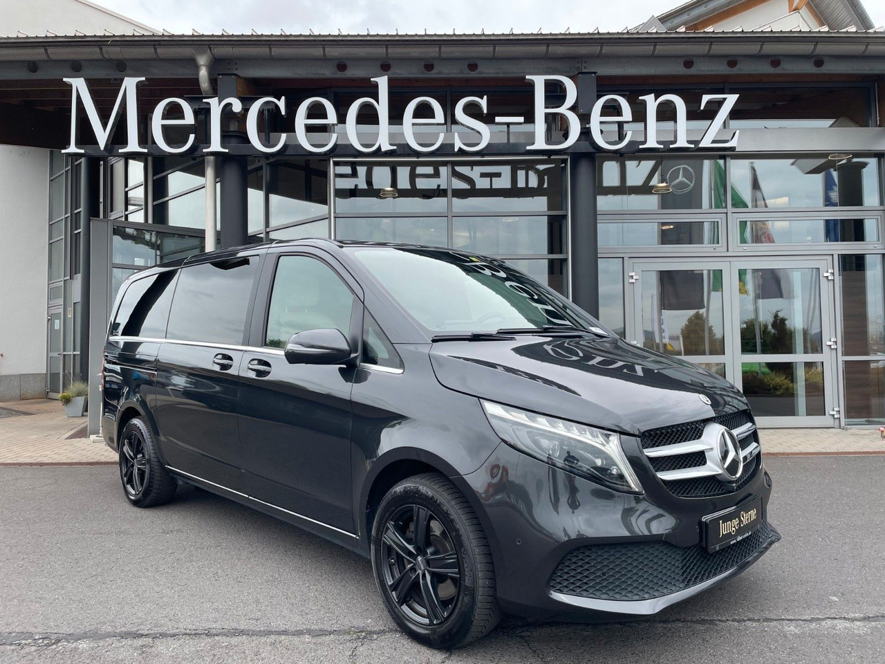 Mercedes-Benz V 300 d AVA ED 4MATIC Sitzklima Burmester 6Sitze - Coche familiar: foto 1 Mercedes-Benz V 300 d AVA ED 4MATIC Sitzklima Burmester 6Sitze - Coche familiar: foto 1