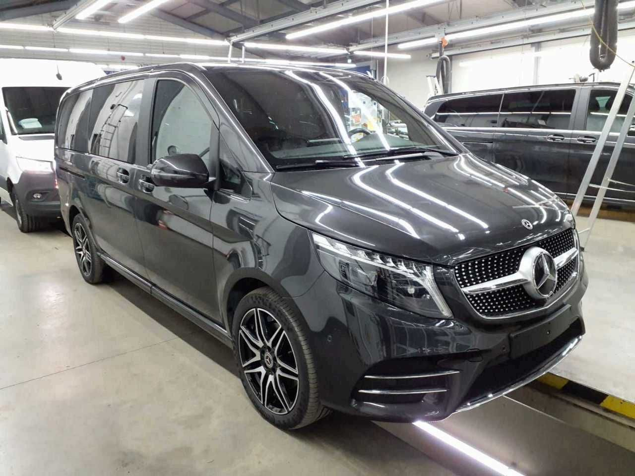 Mercedes-Benz V 300 d EDITION AMG AHK Tisch Leder ILS 7Sitze - Coche: foto 2 Mercedes-Benz V 300 d EDITION AMG AHK Tisch Leder ILS 7Sitze - Coche: foto 2