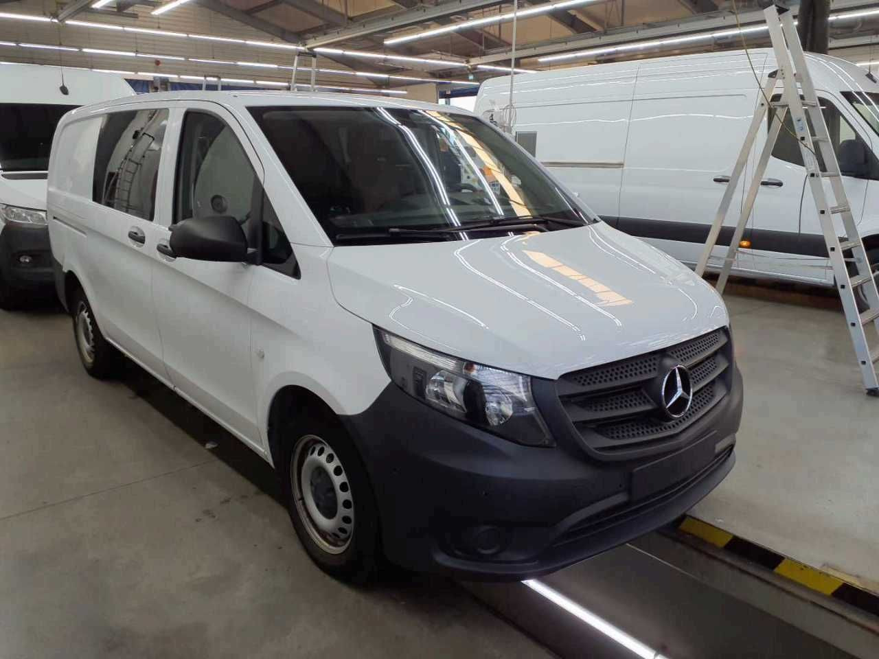 Mercedes-Benz Vito 114 CDI Mixto Klima Kamera Tempomat AHK - Furgoneta de pasajeros, Furgoneta combi: foto 3 Mercedes-Benz Vito 114 CDI Mixto Klima Kamera Tempomat AHK - Furgoneta de pasajeros, Furgoneta combi: foto 3