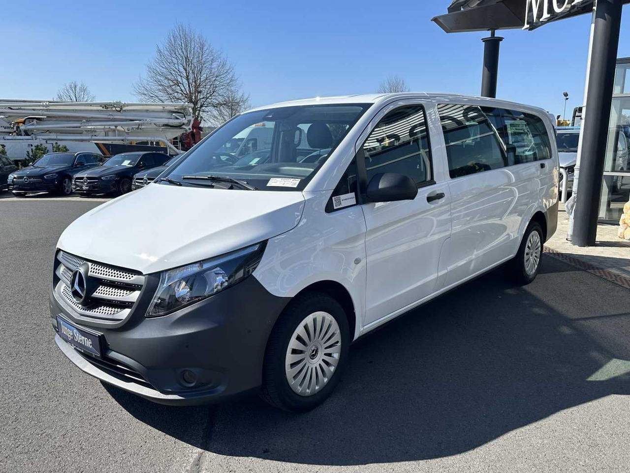 Mercedes-Benz Vito 114 CDI Tourer 8Sitze Klima Audio40 Kamera - Furgoneta de pasajeros: foto 3 Mercedes-Benz Vito 114 CDI Tourer 8Sitze Klima Audio40 Kamera - Furgoneta de pasajeros: foto 3