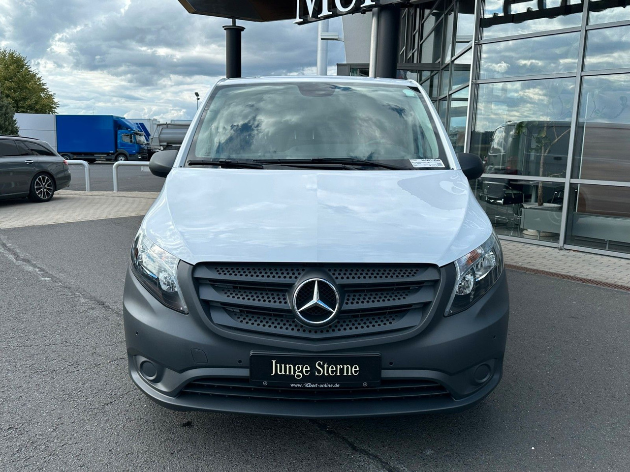 Mercedes-Benz Vito 116 CDI Klima Kamera Audio40 SHZ - Furgoneta pequeña: foto 2 Mercedes-Benz Vito 116 CDI Klima Kamera Audio40 SHZ - Furgoneta pequeña: foto 2