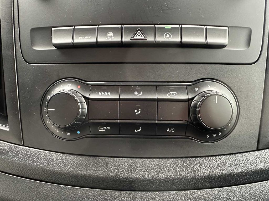 Minibús, Furgoneta de pasajeros Mercedes-Benz Vito 116 CDI Tourer Pro 9Sitze 2xKlima Audio40: foto 15