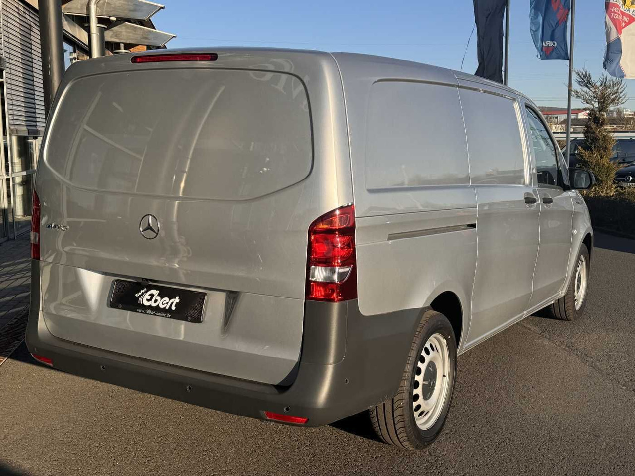 Mercedes-Benz eVito 112 Audio 30 Sitzheizung Kamera Tempomat - Furgoneta pequeña, Furgoneta eléctrica: foto 4 Mercedes-Benz eVito 112 Audio 30 Sitzheizung Kamera Tempomat - Furgoneta pequeña, Furgoneta eléctrica: foto 4