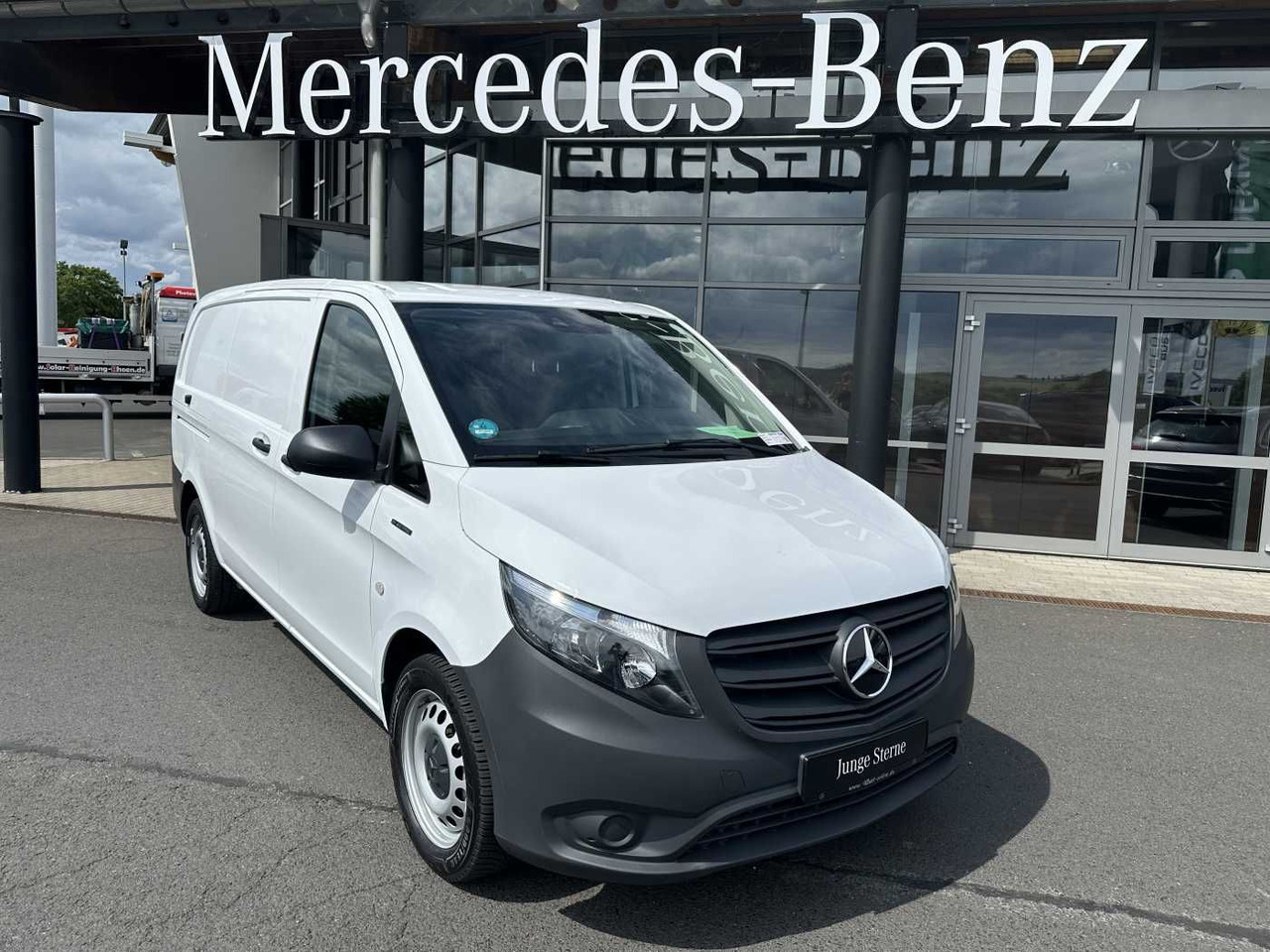Mercedes-Benz eVito 112 Klima Kamera Navi SHZ Tempomat - Furgoneta pequeña, Furgoneta eléctrica: foto 1 Mercedes-Benz eVito 112 Klima Kamera Navi SHZ Tempomat - Furgoneta pequeña, Furgoneta eléctrica: foto 1