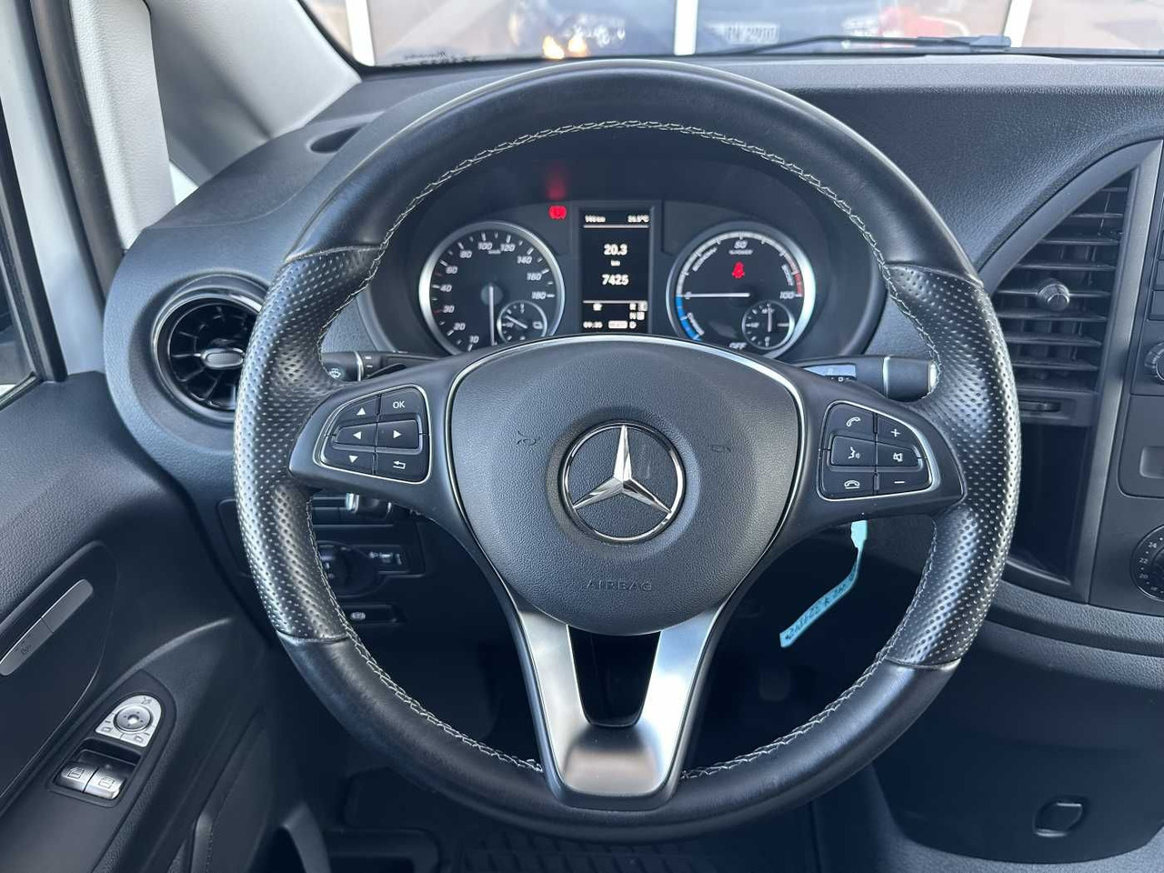 Furgoneta pequeña, Furgoneta eléctrica Mercedes-Benz eVito 112 Klima Kamera Navi SHZ Tempomat: foto 10