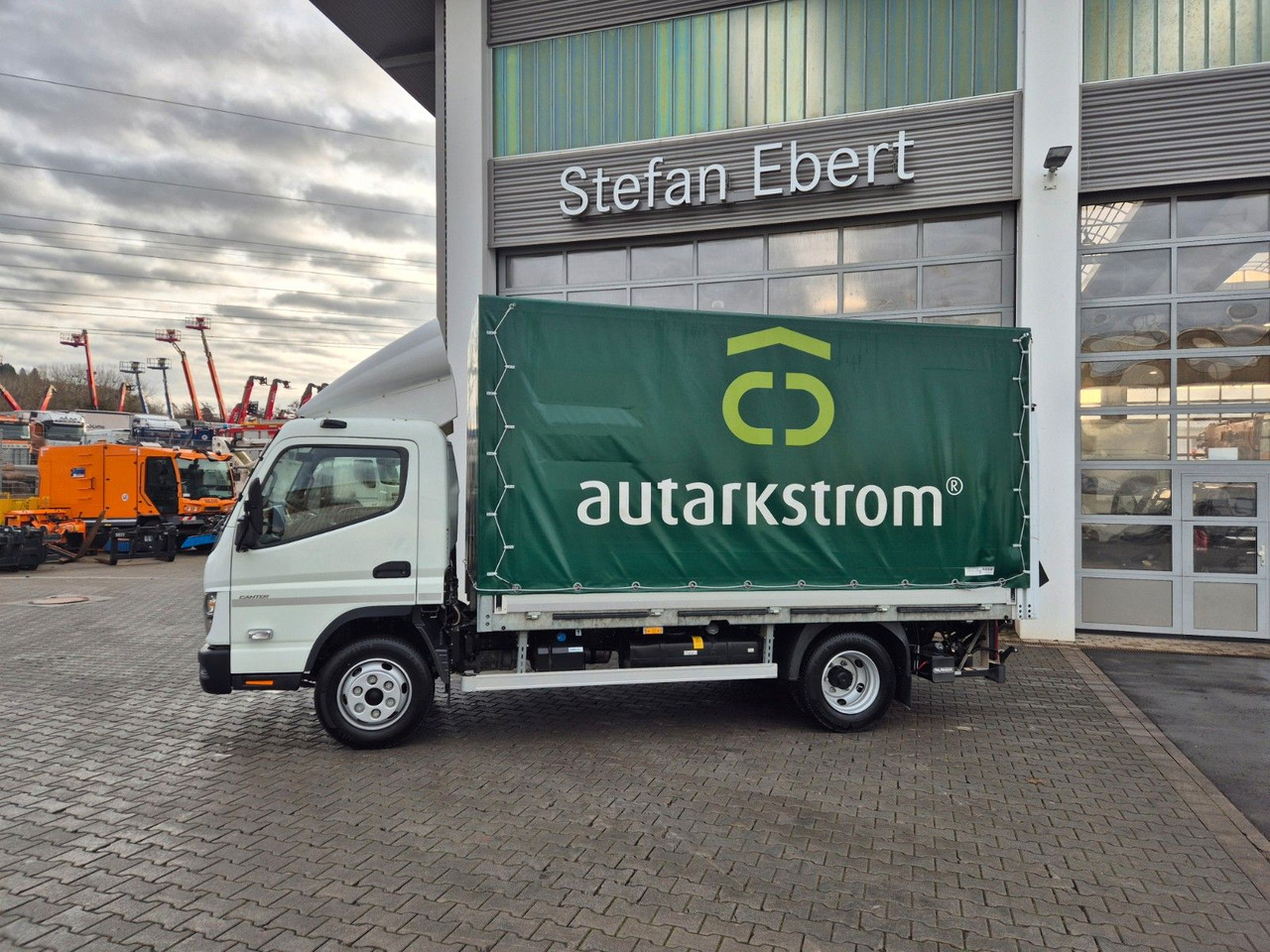 Mitsubishi Canter 7C15 LBW Klima Navi Kamera AHK - Furgoneta con lona: foto 5 Mitsubishi Canter 7C15 LBW Klima Navi Kamera AHK - Furgoneta con lona: foto 5