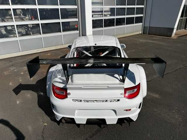 Coche Porsche 997 GT2 RSR Rennwagen: foto 6