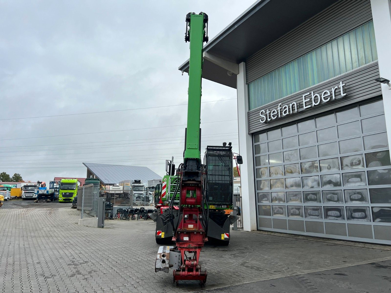 Sennebogen 718 / inkl. Vosch Fällzange / nur 1.965h! - Excavadora de ruedas: foto 4 Sennebogen 718 / inkl. Vosch Fällzange / nur 1.965h! - Excavadora de ruedas: foto 4