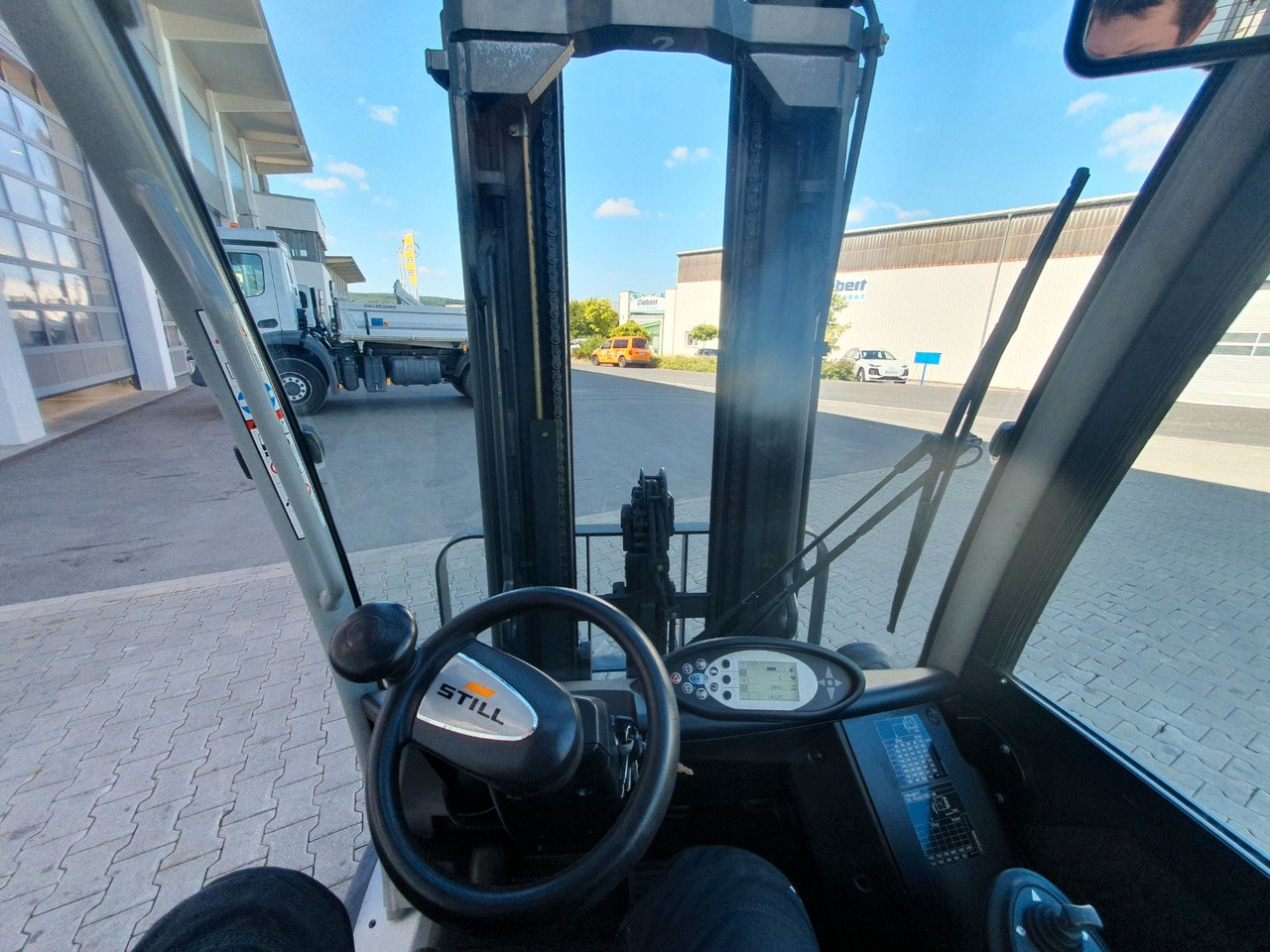 Carretilla elevadora diésel Still RX70-35 / Triplex: 4.80m / nur 2.004h! / Klima: foto 16 Carretilla elevadora diésel Still RX70-35 / Triplex: 4.80m / nur 2.004h! / Klima: foto 16