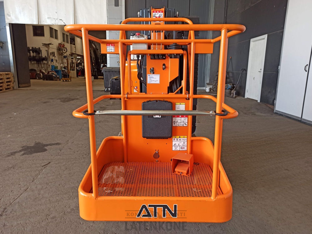 ATN PIAF 810 akkukuukulkija - Plataforma de mástil vertical: foto 3 ATN PIAF 810 akkukuukulkija - Plataforma de mástil vertical: foto 3