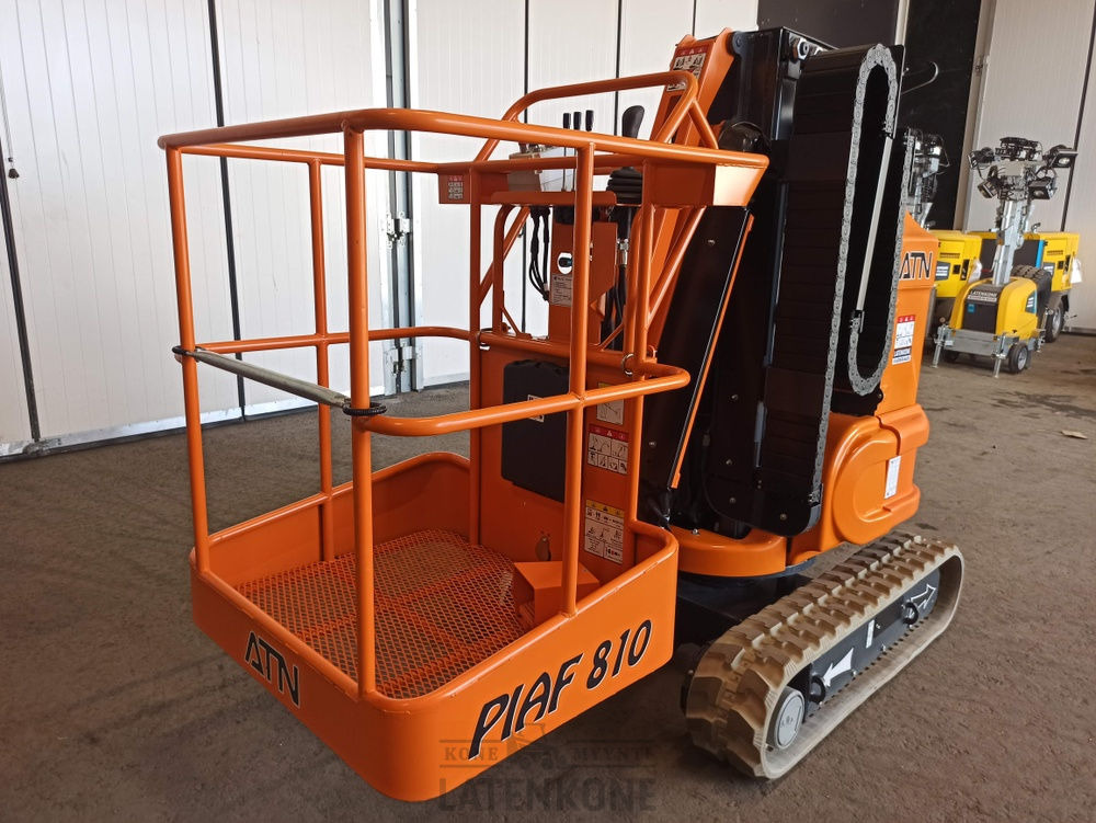 ATN PIAF 810 akkukuukulkija - Plataforma de mástil vertical: foto 4 ATN PIAF 810 akkukuukulkija - Plataforma de mástil vertical: foto 4