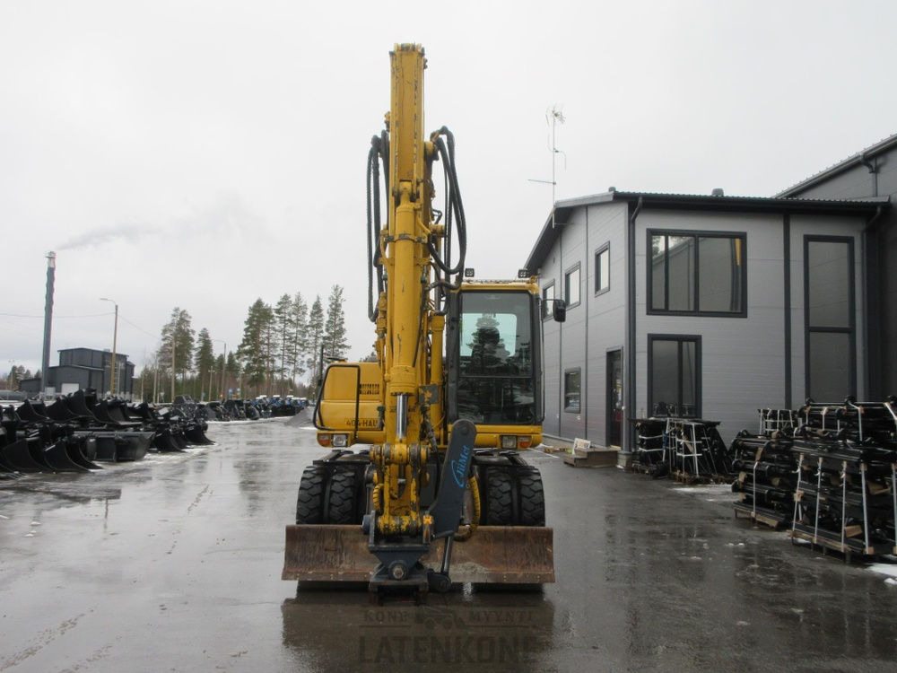 Komatsu PW130-6 Pyöräalustainen kaivinkone - Excavadora de ruedas: foto 3 Komatsu PW130-6 Pyöräalustainen kaivinkone - Excavadora de ruedas: foto 3