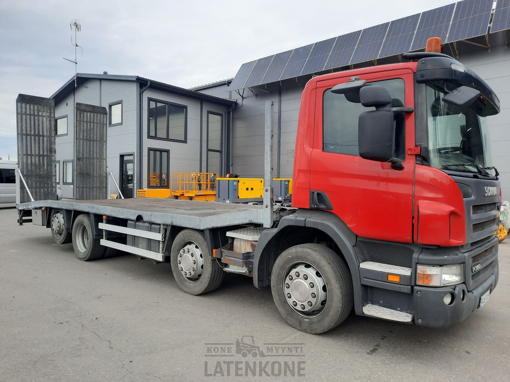 Scania P380 8x2 koneenkuljetusauto - Camión portavehículos: foto 2 Scania P380 8x2 koneenkuljetusauto - Camión portavehículos: foto 2