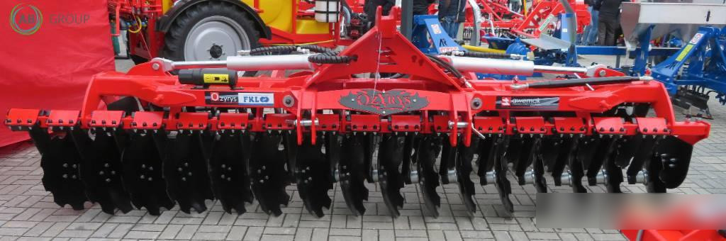 Awemak hydraulic folding disc harrow Ozyrys BTH40, 4 m - Rastras: foto 1 Awemak hydraulic folding disc harrow Ozyrys BTH40, 4 m - Rastras: foto 1