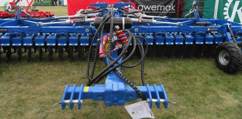 Awemak hydraulically folding heavy disc harrow Goliath CBTHD60, 6 m - Rastras: foto 4 Awemak hydraulically folding heavy disc harrow Goliath CBTHD60, 6 m - Rastras: foto 4