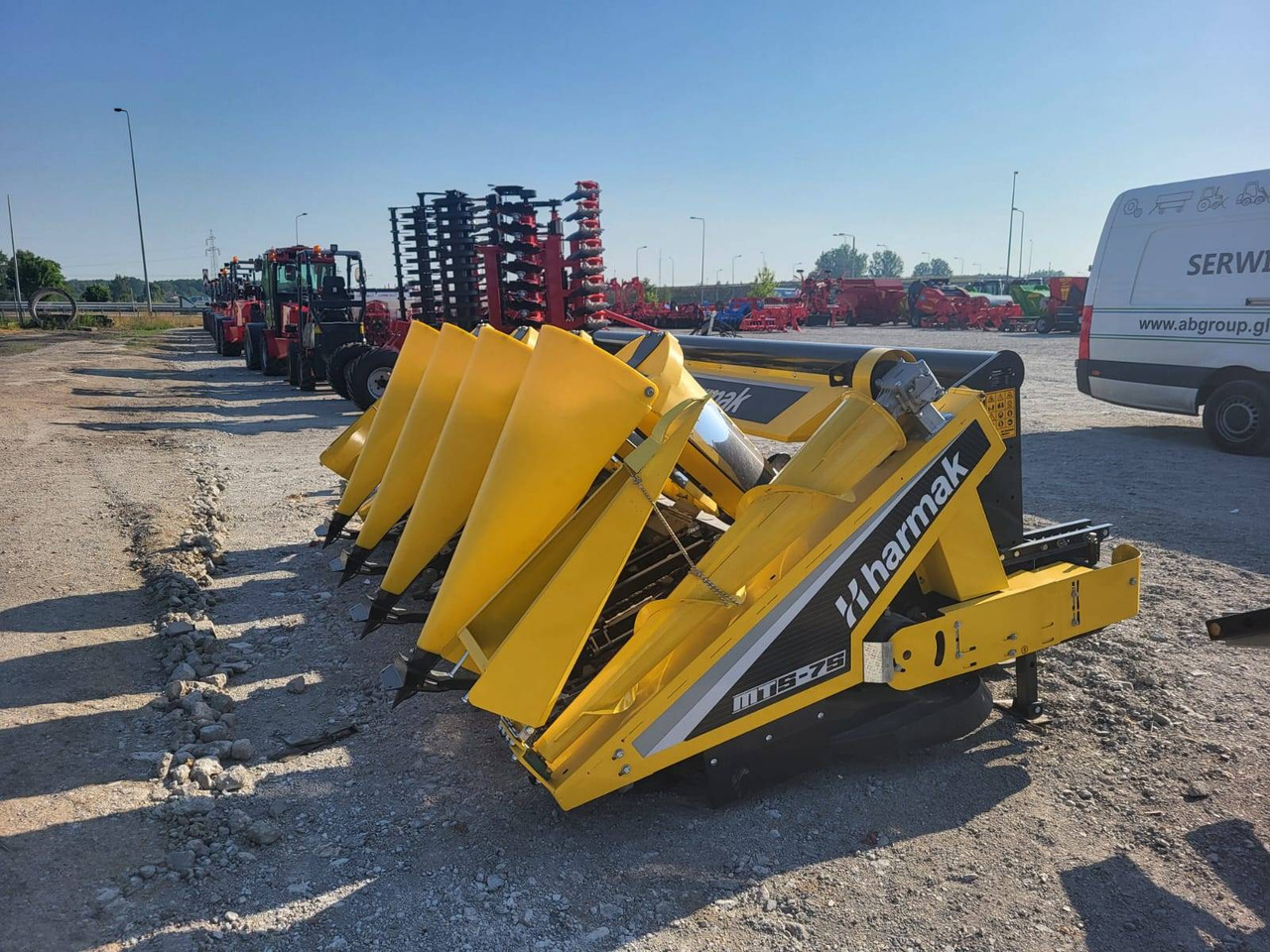 Harmak corn header MT5 - Cabezal de maíz: foto 2 Harmak corn header MT5 - Cabezal de maíz: foto 2