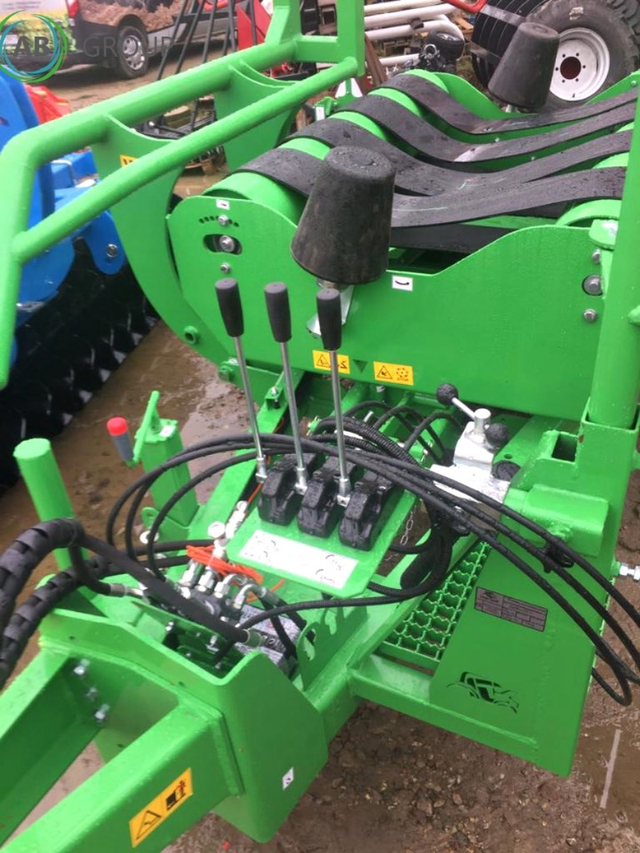 Inter-Tech self loading bale wrap GO01 - Encintadora de pacas: foto 2 Inter-Tech self loading bale wrap GO01 - Encintadora de pacas: foto 2