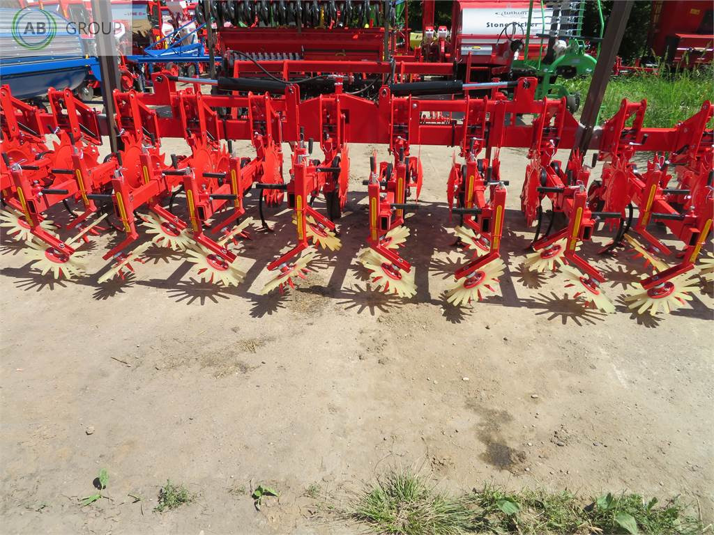 Ozdoken Interrow Cultivator ACM-KG13 - Equipo para trabajo del suelo: foto 1 Ozdoken Interrow Cultivator ACM-KG13 - Equipo para trabajo del suelo: foto 1