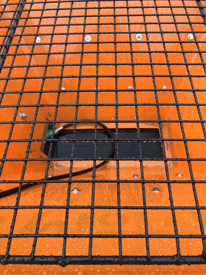 POM Augustów salt and sand spreader with communal attachment Motyl N 31M/1 - Esparcidor de sal: foto 2 POM Augustów salt and sand spreader with communal attachment Motyl N 31M/1 - Esparcidor de sal: foto 2