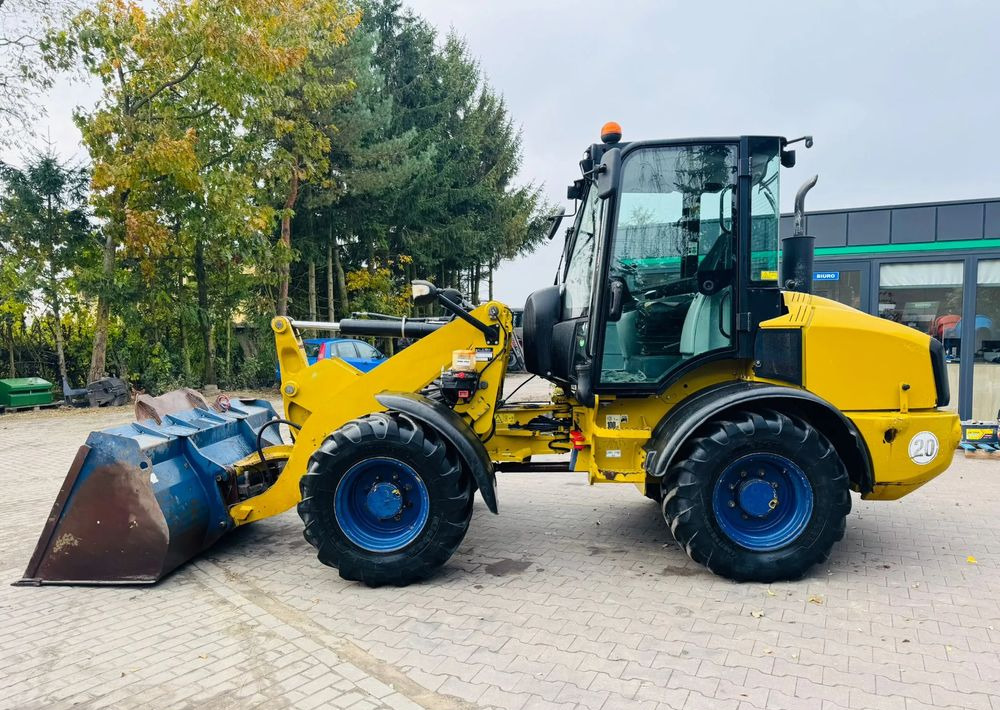 Caterpillar 908H - Cargadora de ruedas: foto 1 Caterpillar 908H - Cargadora de ruedas: foto 1