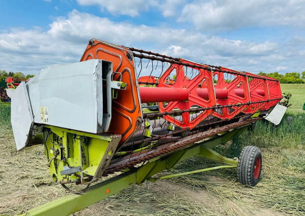 Cosechadora de granos Claas MEGA 218: foto 8