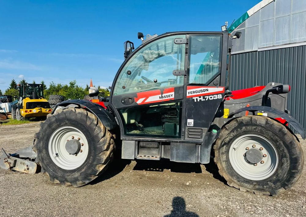 Massey Ferguson TH 70.38 - Manipulador telescópico: foto 3 Massey Ferguson TH 70.38 - Manipulador telescópico: foto 3