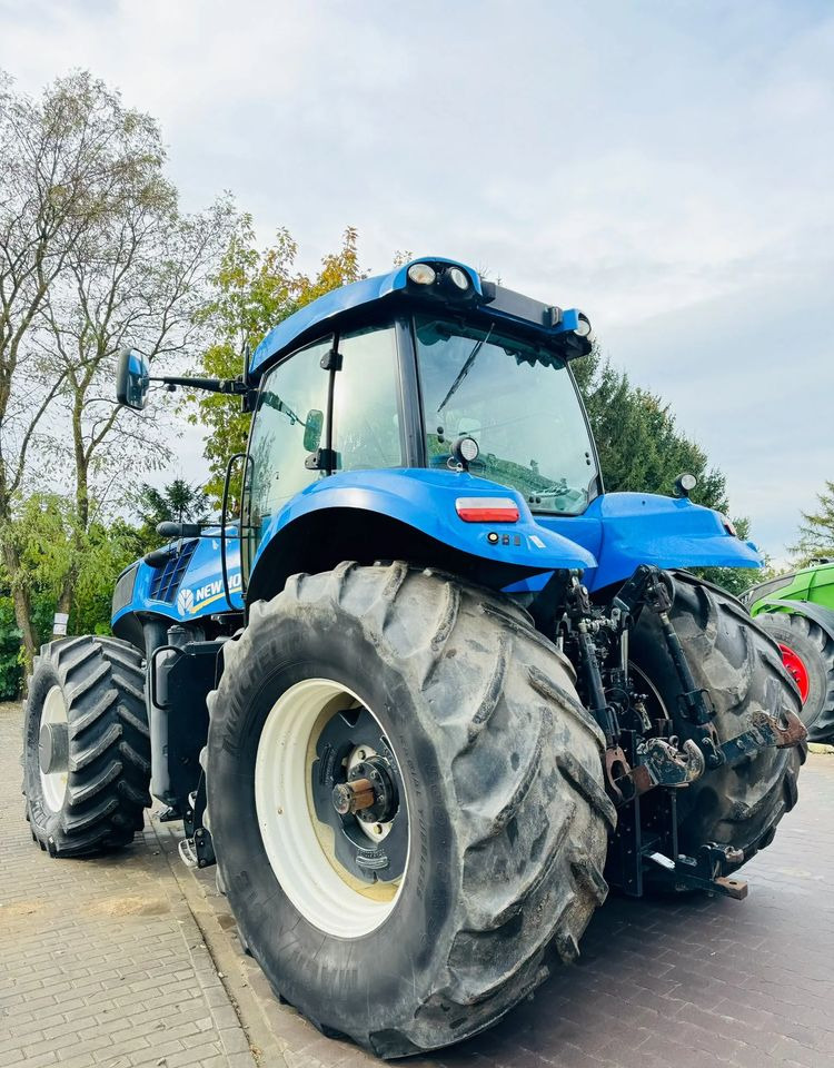 New Holland T8.390 - Tractor: foto 4 New Holland T8.390 - Tractor: foto 4