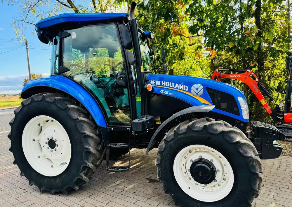 Tractor New Holland TD5.95: foto 13