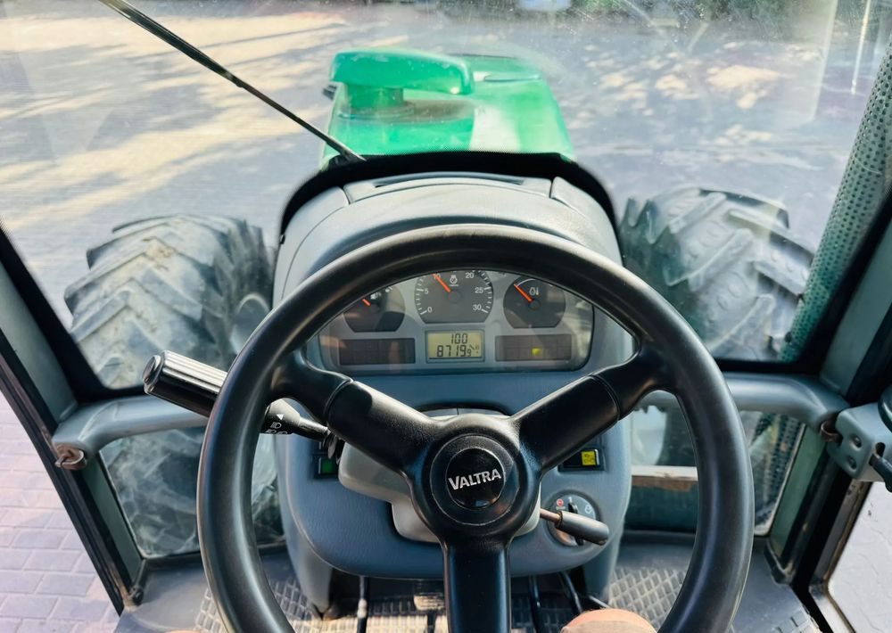 Tractor Valtra 8150: foto 11