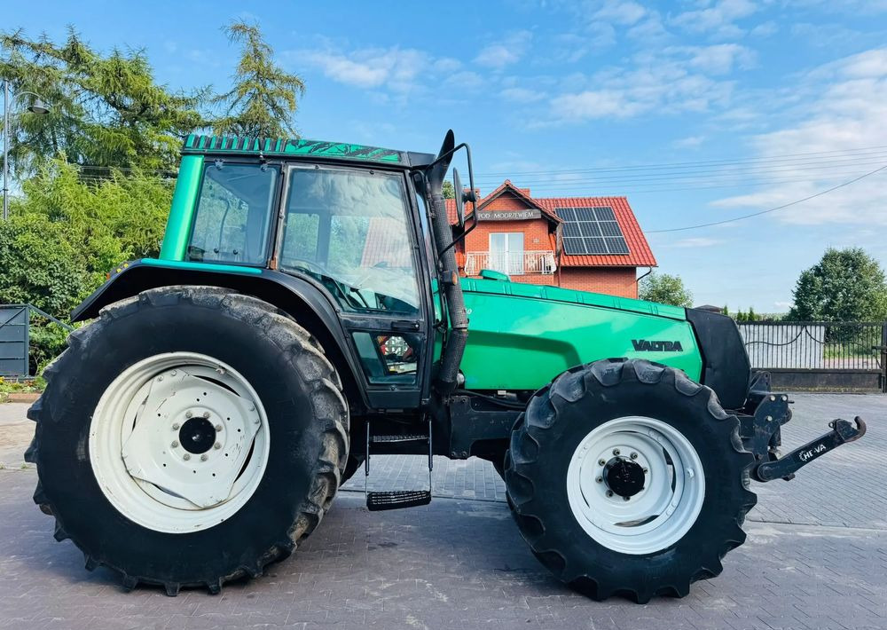 Valtra 8150 - Tractor: foto 5 Valtra 8150 - Tractor: foto 5