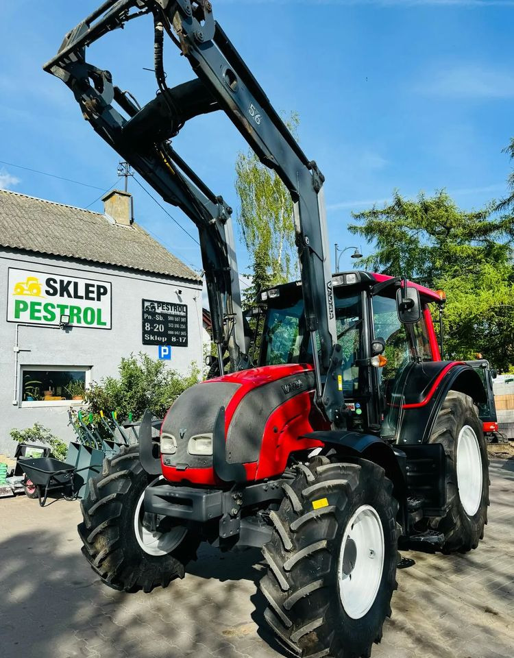 Valtra N101 - Tractor: foto 1 Valtra N101 - Tractor: foto 1