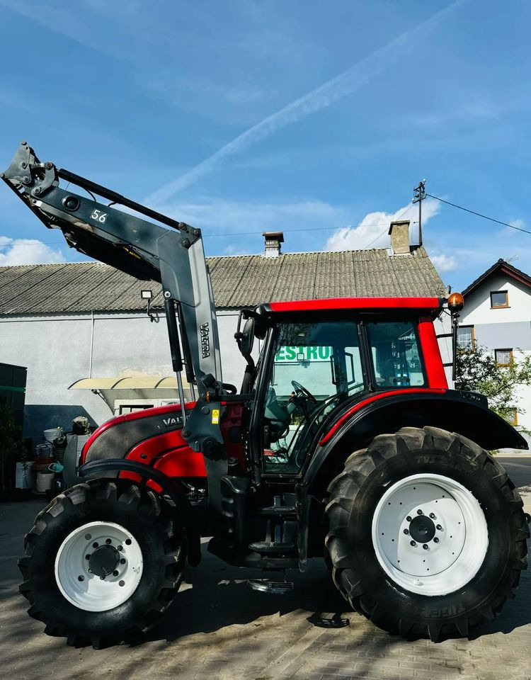 Valtra N101 - Tractor: foto 3 Valtra N101 - Tractor: foto 3