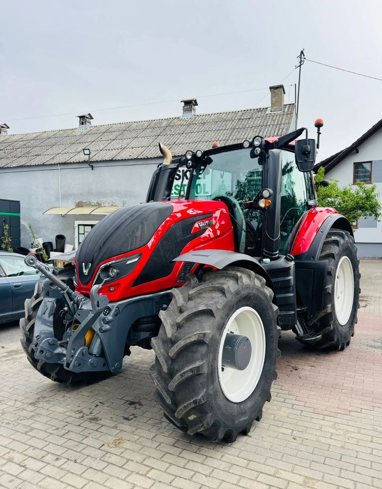 Valtra T154 - Tractor: foto 1 Valtra T154 - Tractor: foto 1