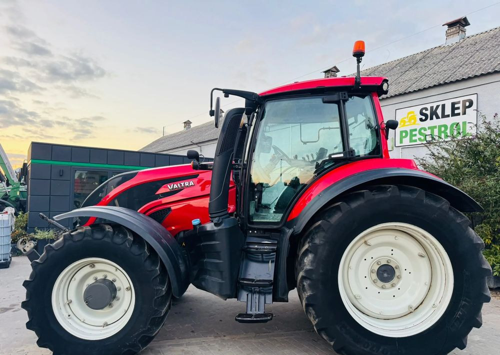 Valtra T214 ACTIVE - Tractor: foto 2 Valtra T214 ACTIVE - Tractor: foto 2