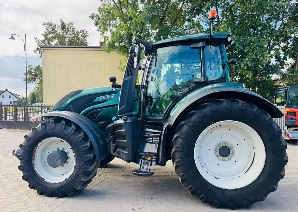 Valtra T214 Versu - Tractor: foto 4 Valtra T214 Versu - Tractor: foto 4