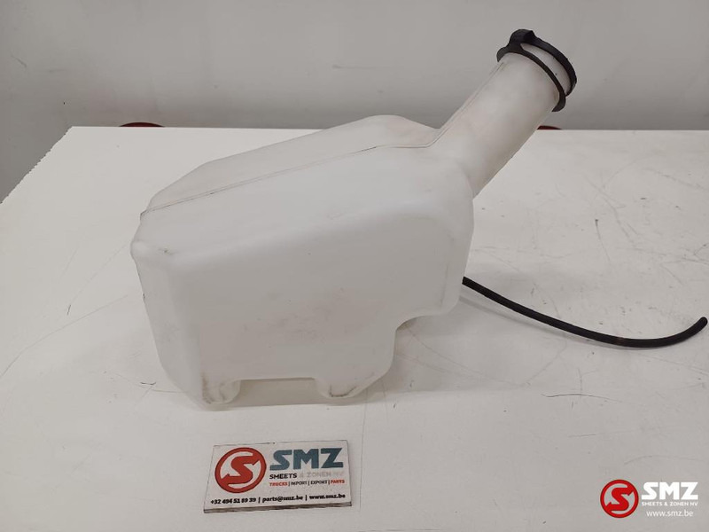 Caterpillar Window washer tank Caterpillar - Limpiaparabrisas para Equipo de manutención: foto 2 Caterpillar Window washer tank Caterpillar - Limpiaparabrisas para Equipo de manutención: foto 2