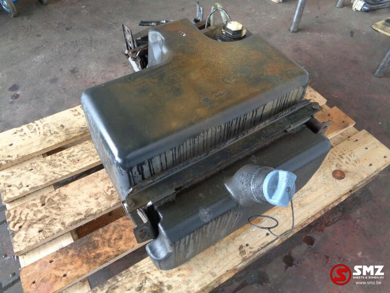 DAF Occ AdBlue tank daf xf 105 - Procesamiento de combustible para Camión: foto 4 DAF Occ AdBlue tank daf xf 105 - Procesamiento de combustible para Camión: foto 4