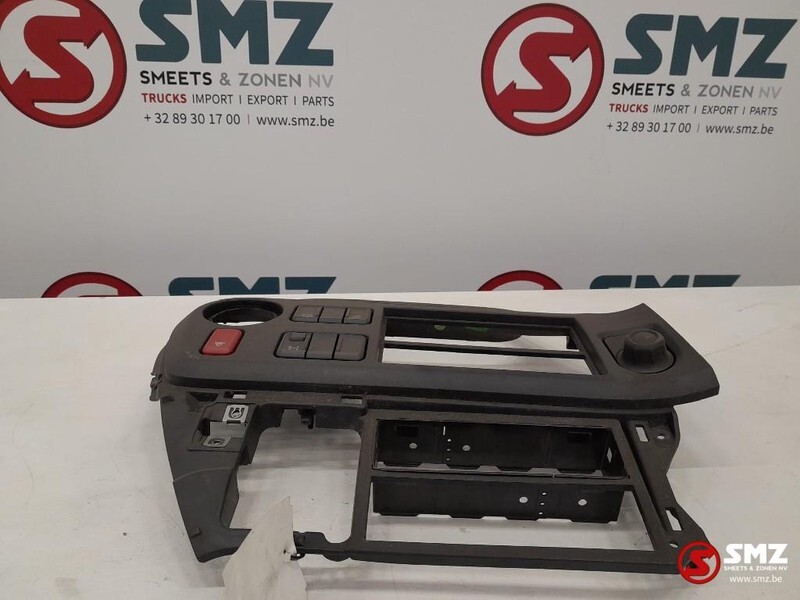 DAF Occ dashbord DAF XF 1951837 - Cabina e interior para Camión: foto 2 DAF Occ dashbord DAF XF 1951837 - Cabina e interior para Camión: foto 2