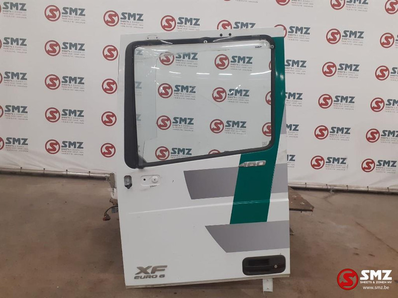 DAF Occ deur links DAF XF106 - Puerta y piezas para Camión: foto 1 DAF Occ deur links DAF XF106 - Puerta y piezas para Camión: foto 1