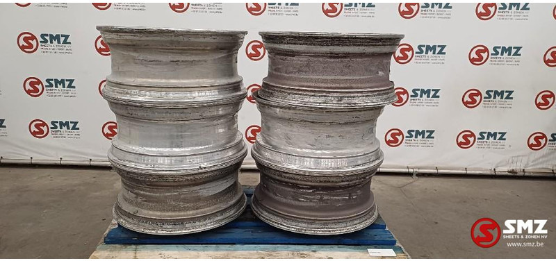 Diversen Occ set van 6 22.5x9.00 Alcoa velgen - Llanta para Camión: foto 2 Diversen Occ set van 6 22.5x9.00 Alcoa velgen - Llanta para Camión: foto 2