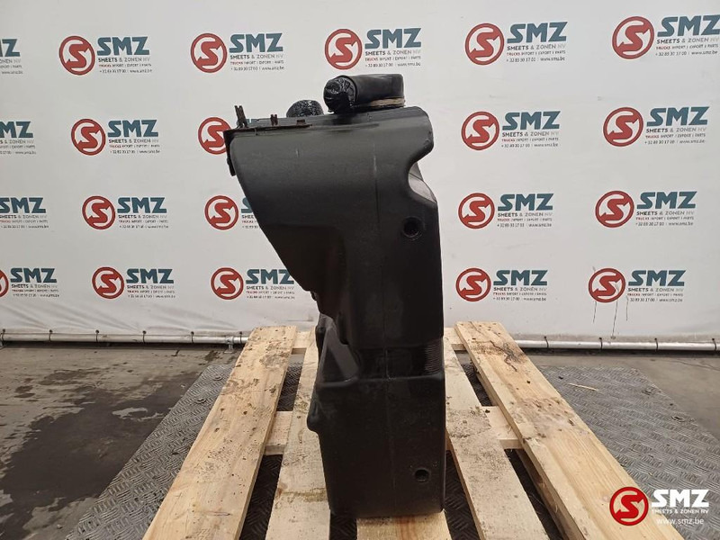 Iveco Occ AdBluetank 62L Iveco - Procesamiento de combustible para Camión: foto 3 Iveco Occ AdBluetank 62L Iveco - Procesamiento de combustible para Camión: foto 3