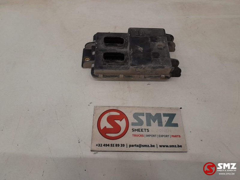 Iveco Occ ECU Front frame besturingseenheid Iveco - Unidad de control para Camión: foto 2 Iveco Occ ECU Front frame besturingseenheid Iveco - Unidad de control para Camión: foto 2