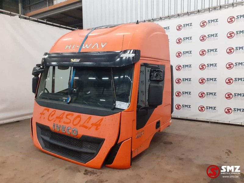 Iveco Occ cabine compleet Iveco Stralis HI Way euro 6 - Cabina e interior para Camión: foto 4 Iveco Occ cabine compleet Iveco Stralis HI Way euro 6 - Cabina e interior para Camión: foto 4